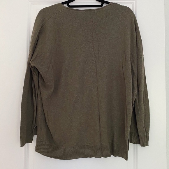 Nordstrom Leith Women’s v-neck Sweater Small 6 8 - Picture 2 of 3